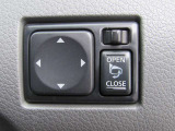 電動格納機能付きドアミラー☆ワンタッチで、運転席からドアミラーを格納できます。狭い駐車場でもご安心です。