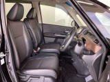 Hondaセンシング搭載ミリ波レーダーと単眼カメラで、クルマの前方の状況を認識。ブレーキやステアリングの制御技術と協調し、安心・快適な運転や事故回避を支援する先のシステムです