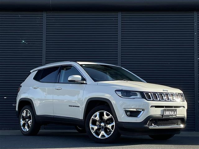 コンパス リミテッド 4WD 本革シート