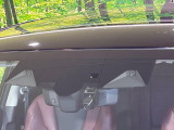 【アイサイトX】衝突被害軽減ブレーキはもちろん、『渋滞時ハンズオフアシスト』や『渋滞時発進アシスト』『カーブ前速度制御』等、従来よりも幅広いシーンで安全走行をサポートしてくれます。