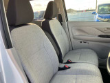【ゆったりと運転してください】足元空間も広く、スムーズに乗り降りもいただけます♪