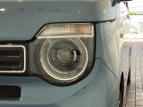 LEDヘッドライトは、点灯の瞬間から最大光量を発揮し、突然暗くなるトンネルなどでの安定感を高めます。