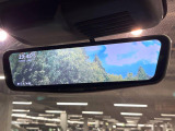 【デジタルルームミラー】後席の大きな荷物や同乗者で後方が確認しづらい時でも安心!カメラが撮影した車両後方の映像をルームミラー内に表示。クリアな視界で状況の確認が可能です!