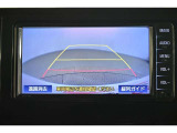 バックガイドモニターで、後方を確認しながら安心して駐車することができます。運転初心者も熟練者も必須の機能ですよ!