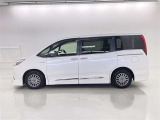 色は人気のホワイトパールクリスタルシャインです。