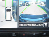 〔MOD付アラウンドビュー〕自車を上から見下ろす様な映像が映し出される全周囲型アラウンドビューモニターには移動物検知も付いており車庫入れも安心楽々ですね!