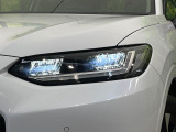 【シーケンシャルターンランプ付きLEDヘッドライト】人気の『流れるウィンカー』付きのLEDヘッドライトを装備♪高級感はもちろん、点灯時は存在感たっぷりで他車からも認識されやすく安心です。