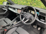 Audiのインテリアはエクステリア同様、優れたデザイン性とクオリティ、そして機能性を兼ね備えております。