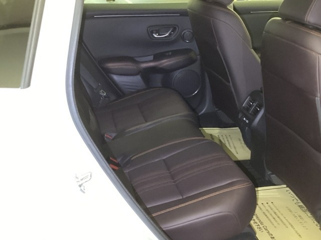 ホンダ ZR-V 2.0 e:HEV Z の中古車詳細 (17,000km, プラチナホワイト