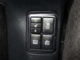 運転席・助手席は共にシートヒーター付なので、寒い日の朝の通勤も快適です♪