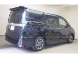 走りにこだわりながら収納力も持ち合わせたお車です。荷物を載せて軽快なドライブを楽しめますよ