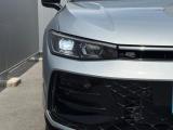 LEDマトリックスヘッドライト「IQ.LIGHT」。フロントカメラで対向車や先行車を検知、マトリックスモジュールに搭載されたLEDを個別に制御することで最適な配光を実現。