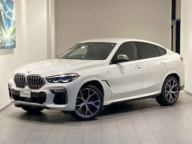 X6 M50i 4WD