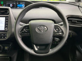 【純正革巻きステアリング】上質な革を使用することで、手にしっかり馴染みとても運転しやすいハンドルです♪