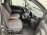 見通しのよいすっきりとした視界で、誰でも運転しやすいです。運転のしやすさは疲れにくさにも繋がりますよ♪