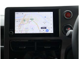 ディスプレイオーディオ8インチナビ装備!インパネ中央部のディスプレイに、オーディオ機能とスマホ連携機能を搭載!