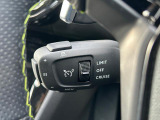 アクティブクルーズコントロール(ストップ&ゴー機能付) 前走車がいる場合はレーダーと車載カメラがその速度と距離を検知し自動制御によって適切な車間距離を保ちます。
