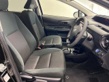 【運転席シート】ゆったりと広々した空間です。ストレスなく運転ができますよ!