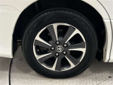 タイヤサイズは205/60R16!残り溝は5ミリ程度です!純正アルミホイール!