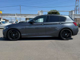 ☆BMWパフォーマンスサイドブレーキパーツ&シフトノブパーツ☆茶革☆シートヒーター☆タッチパネルナビ☆リヤカメラ☆Bluetooth☆CDラジオ☆前後コーナーセンサー