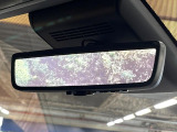 【デジタルインナーミラー】後席の大きな荷物や同乗者で後方が確認しづらい時でも安心!カメラが撮影した車両後方の映像をルームミラー内に表示。クリアな視界で状況の確認が可能です!