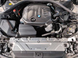 BMWのエンジンは世界的にも認められている高性能エンジンです。レスポンスがよく高回転型の心地よい吹きあがりなど駆け抜ける歓びのキーになる部分でございます。
