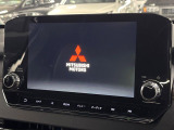【メーカー純正ナビ】インテリアに溶け込むスタイリッシュな「専用設計」メーカーナビを装備♪視認性や操作性など基本性能にも優れ、より上質なカーライフをお楽しみいただけます。