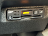 ETC車載器のお写真です。高速道路など、有料道路を通過する際には大変便利な装備ですね♪