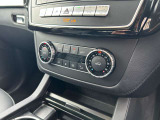 バックカメラにより駐車時の後方確認も楽にできます。お問い合わせは042-338-1133にご連絡下さい。
