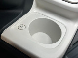 ホットドリンクをちょうど良い温度でキープしてくれる保温機能付きのホッとカップホルダー