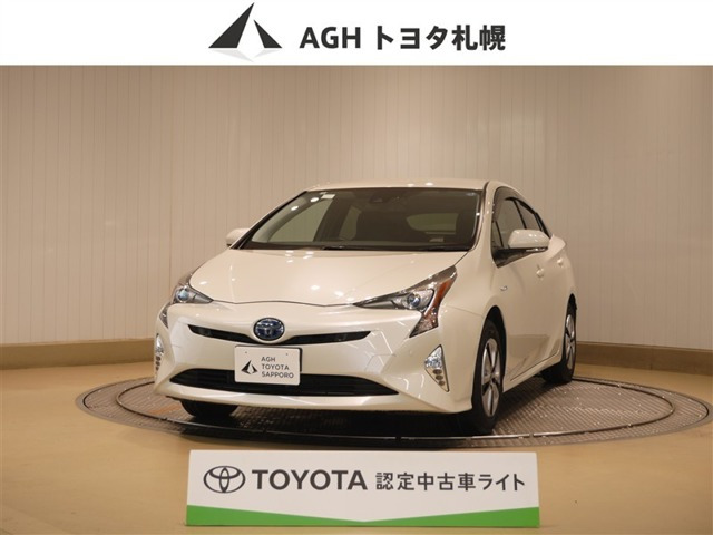 プリウス 1.8 A E-Four 4WD 