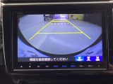 バックをするとき自動でリアの様子が映る『リアカメラ』付き! 画面で確認しながらバックが出来るので駐車の時も安心です。