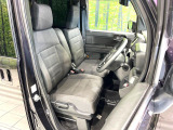 運転席シート廻りは使用感も少なく、良好な状態となっています。丁寧に使われていたことがよくわかりますね。