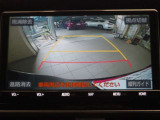 バックガイドモニターで後方を確認しながら安心して駐車することができます。運転初心者も熟練者も、必須の装備です!