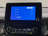 いまや必須装備「ナビゲーション」搭載!知らない場所にスイスイッとドライブ。もう、これなしではハンドルを握れませんね!でも運転中の操作は危険ですのでご注意ですね☆
