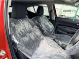 ■車内クリーニング■専門スタッフが見えないところまで徹底洗浄!車内のニオイもリフレッシュ!目に見えないところまで美しくがモットーです。だから、当店の中古車は内装にも自信があります!