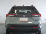 走りと実用性を両立した人気SUV!高い走行性能と広い室内で、あらゆるシーンに対応出来るモデルです。