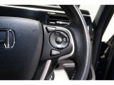 Hondaセンシングの機能のひとつ、アダプティブクルーズコントロール付!アクセルから足を離しても設定したスピードと前車との車間を保ち走行してくれます!車線維持もアシスト☆高速道路で疲労軽減ですね☆