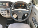 ●仕入れ段階で徹底したチェックを行い、厳しい審査にパスした車だけを展示・販売しています。弊社ではこれをプロチェックと呼び、数十の独自チェック項目に基づき、車の状態を調べ上げています。