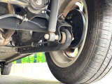 お車を安心してお乗りいただく為には、足回りの定期点検が欠かせません。サービスサポート(有償保証)では無料点検もご提供しており、安心のカーライフをお過ごしいただけるサポート体制が整っています。