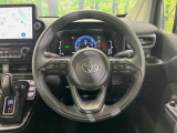 【純正革巻きステアリング】上質な革を使用することで、手にしっかり馴染みとても運転しやすいハンドルです♪