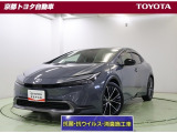 何度も姿を変えながら第一線を走り続ける【プリウス】。先進的でスタイリッシュなフロントフェイス。ワイド&ローなボディで未来へ走りだしたプリウスです。