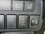 レーンディパーチャーアラートとは車線または走路からの逸脱の可能性を警告すると共に、車線または走路からの逸脱を避けるためのハンドル操作の一部を支援する機能です。詳細は販売店スタッフまでおたずねください。