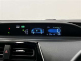 センターメーターは視点移動が少なく、長時間の運転でも疲れにくいそうです!インフォメーションディスプレイもあり色々な設定変更や情報が確認できます!