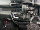オートエアコンで快適な車内温度を演出してくれます!