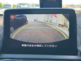 【バックカメラ】駐車時に後方確認もできますので、大きなお車が不安なお客様でも安心してお乗り頂けます。