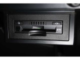 すっきりとインストールされた純正ビルトインETC。見た目もさることながら実用性も充分です。