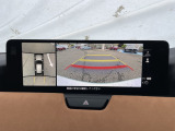 360&deg;ビューモニターを搭載しています。パーキングセンサーと合せてお使いいただくことで、安全、安心にお車の取り回しを行っていただけます。