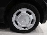 ◆純正のホイールキャップです!純正のいいところは車のデザインに合わせてデザインされていますので、相性がよく見た目もイイです!◆