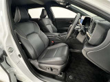 前席パワーシート!助手席は4WAY、運転席は8WAYの電動ランバーサポート付で快適なドライビングポジションに微調整可能!